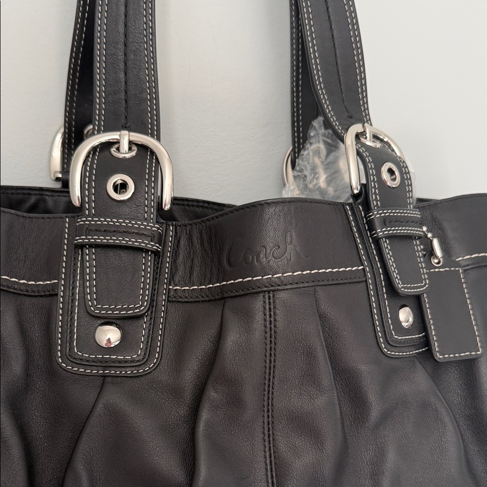 Coach Black Leather Shoulder Bag - Picture 2 of 11